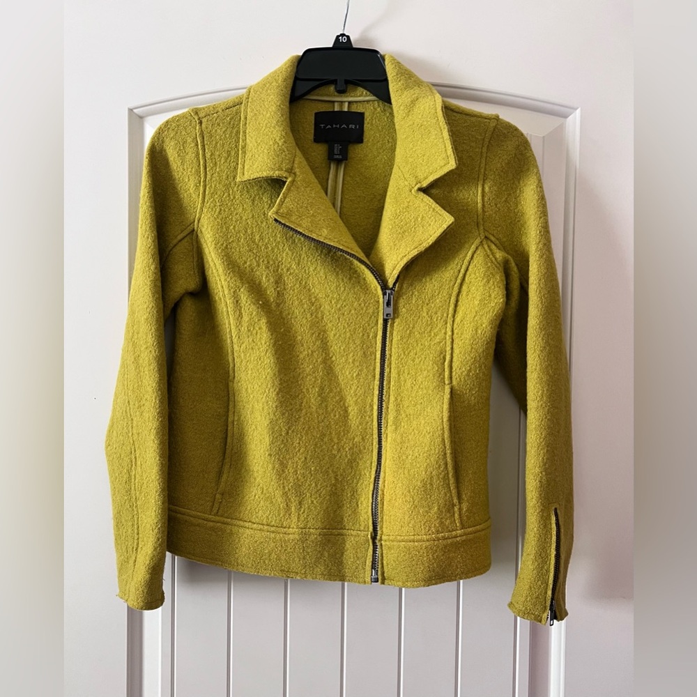 Tahari Wool Blazer Jacket Asymmetrical Design Fall Mustard Yellow Women’s Small